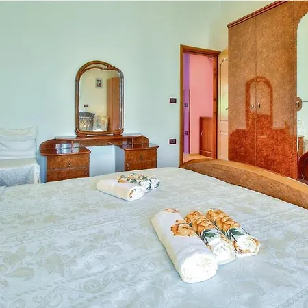 Guest house M&e
