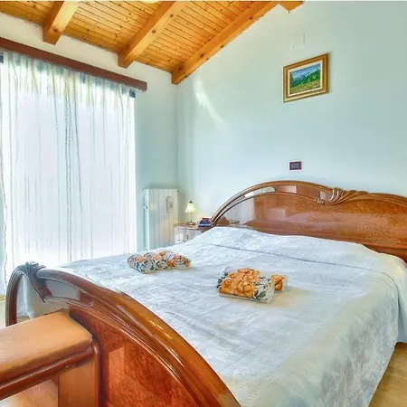 M&e Novigrad Istria